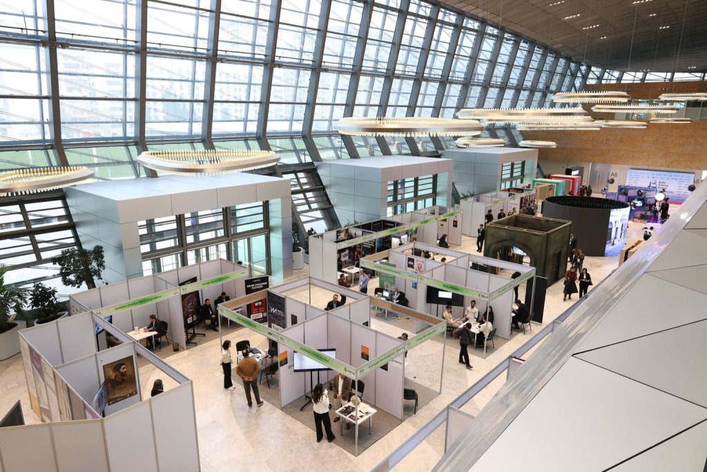 Networking events at international trade expos